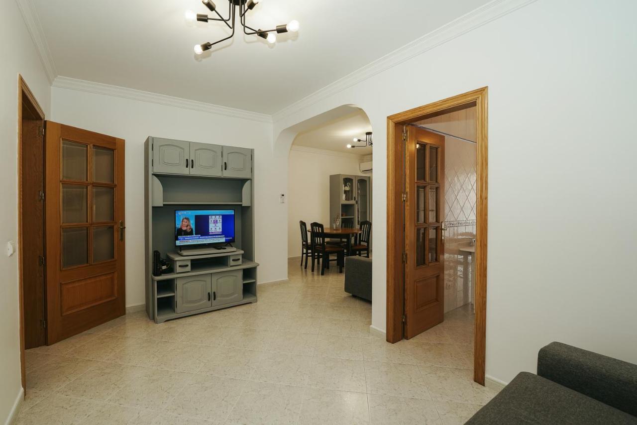 Apartamento Cristina - Proximo Da Praia อาร์มาซอง เด เปรา ภายนอก รูปภาพ